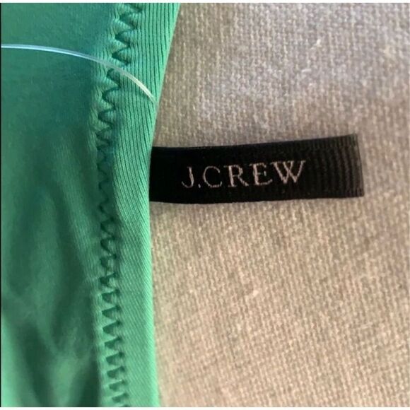 PLUS SIZE NWT J. Crew plus size bikini top with ruffle neckline - Picture 4 of 4